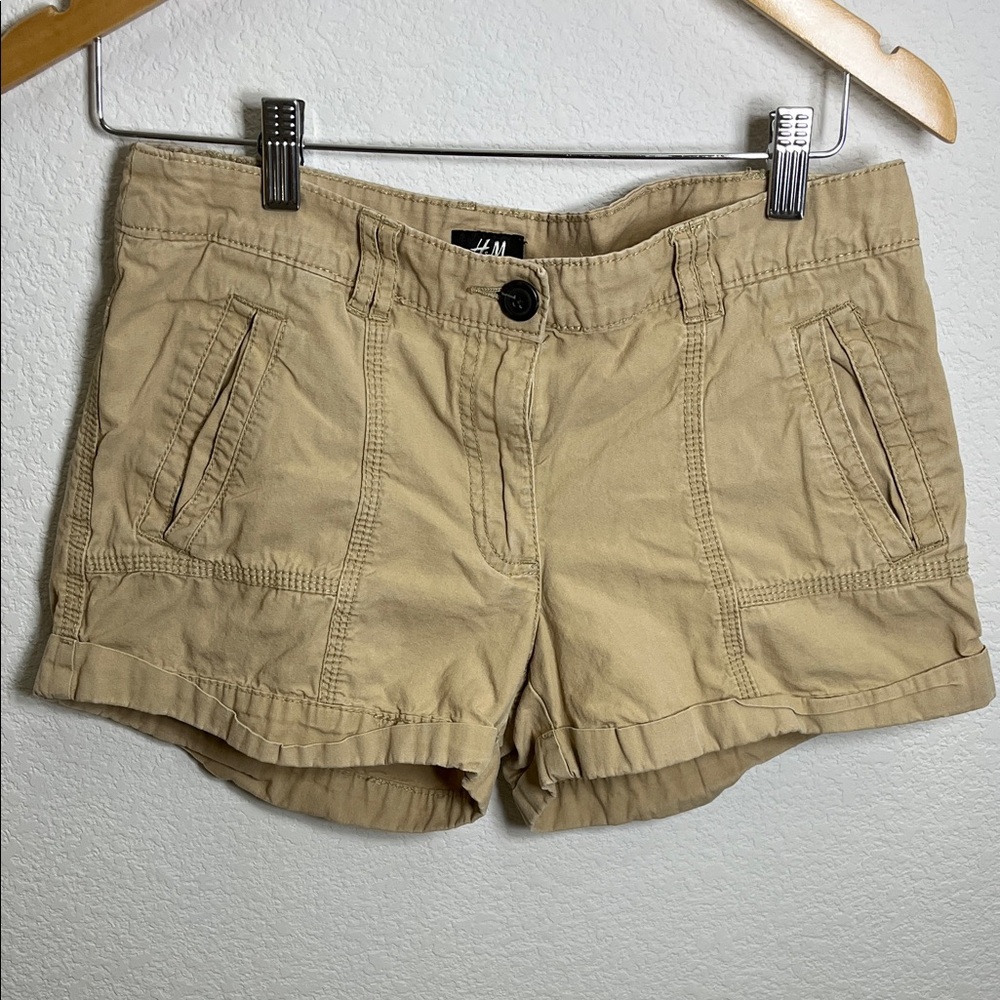 H&M Tan Twill Shortie Shorts Women's Size 6